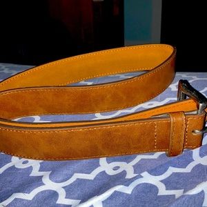 Brown good fellow belt. Barley used, good for work/weddings/semi formal event